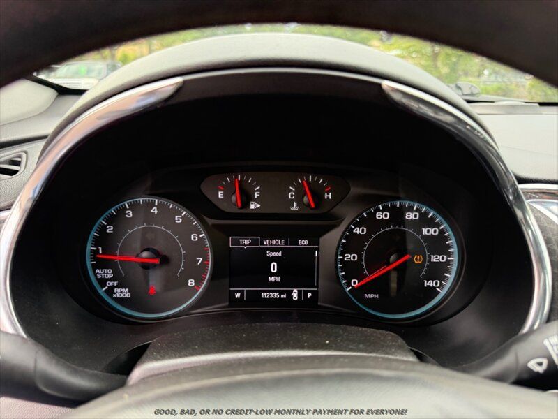 Used 2017 Chevrolet Malibu LT FWD image 12