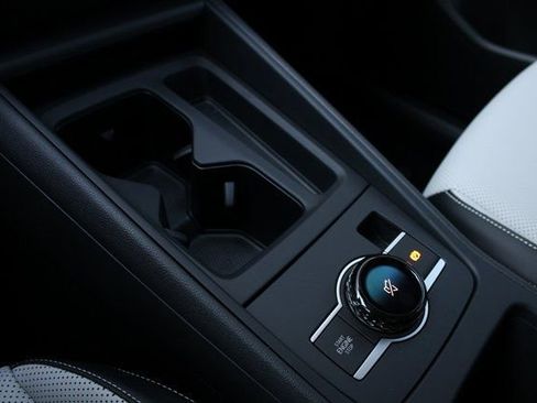 New 2025 Volkswagen Tiguan SE FWD image 12