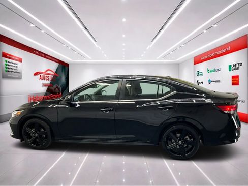 Used 2023 Nissan Sentra SR w/ Midnight Edition Package FWD image 4
