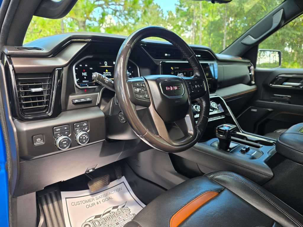 Used 2022 GMC Sierra 1500 AT4 w/ AT4 Premium Package AWD/4WD image 12