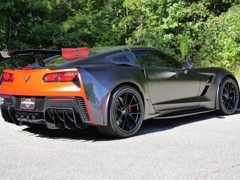Used 2017 Chevrolet Corvette Grand Sport RWD image 9