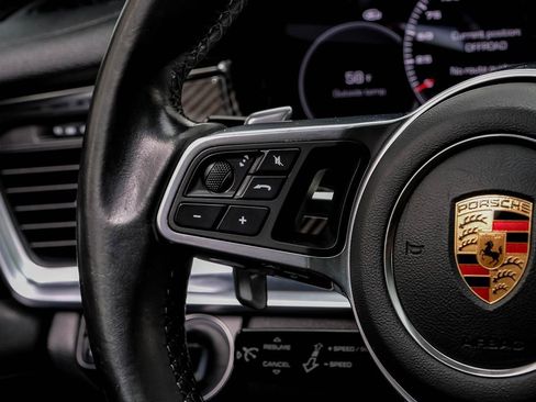 Used 2017 Porsche Panamera 4 image 15