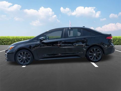 Used 2025 Toyota Corolla SE FWD image 8