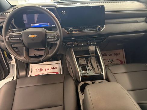 Used 2026 Chevrolet Colorado W/T w/ Advanced Trailering Package RWD image 15