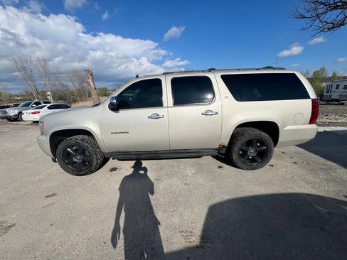 Used 2013 Chevrolet Suburban LT w/ All-Star Edition AWD/4WD image 4
