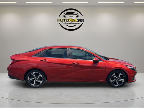 Used 2021 Hyundai Elantra Limited FWD image 8