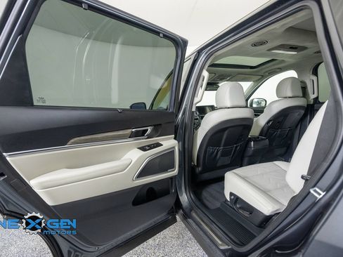 Used 2022 Kia Telluride SX w/ SX Prestige Package AWD/4WD image 25