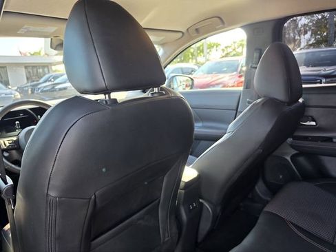 Used 2025 Nissan Kicks SR FWD image 13