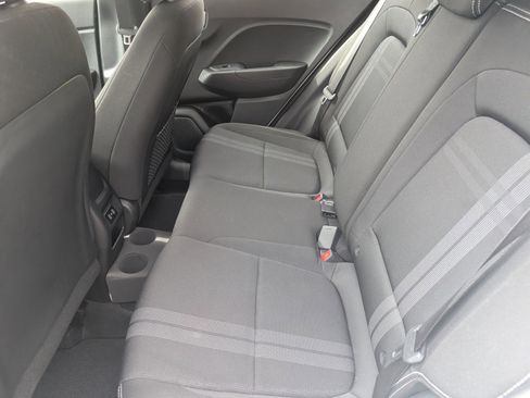 Used 2025 Hyundai Venue SEL image 4