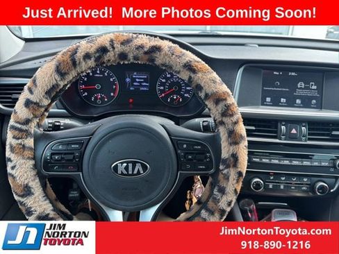 Used 2018 Kia Optima S w/ Panoramic Sunroof Package FWD image 9