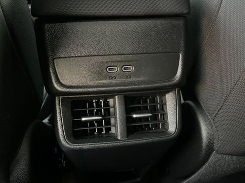 Used 2025 Chevrolet Equinox LT image 24