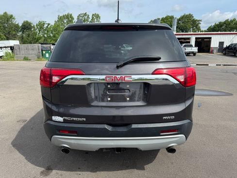 Used 2017 GMC Acadia SLE AWD/4WD image 4
