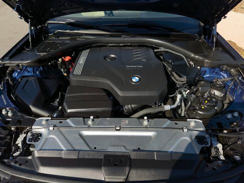 Used 2023 BMW 330i Sedan w/ Convenience Package image 25