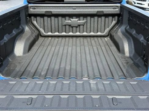 Used 2026 Chevrolet Colorado ZR2 w/ Technology Package AWD/4WD image 10