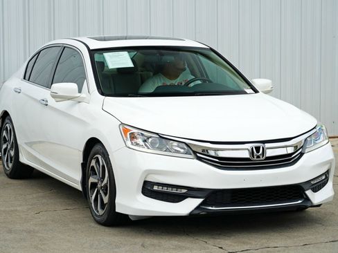 Used 2017 Honda Accord EX-L image 51