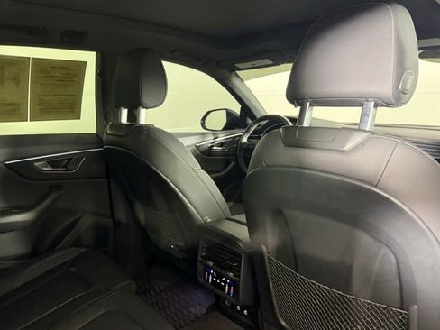 Used 2022 Audi Q8 Premium Plus image 28