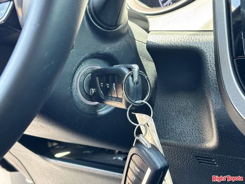 Used 2023 Toyota Camry SE FWD image 24