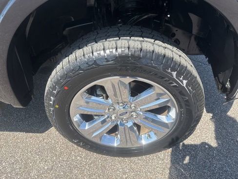 Used 2020 Ford F150 Lariat w/ Equipment Group 502A Luxury image 14