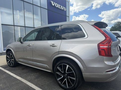 Used 2025 Volvo XC90 B5 Plus w/ Protection Package Premier AWD/4WD image 12