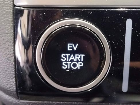 Certified 2025 Hyundai Ioniq 6 SE image 32