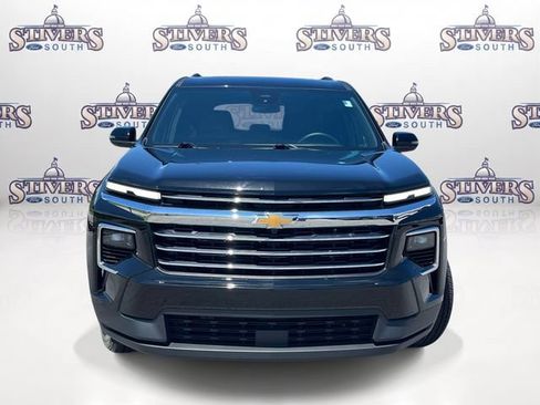 Used 2026 Chevrolet Traverse LT FWD image 8