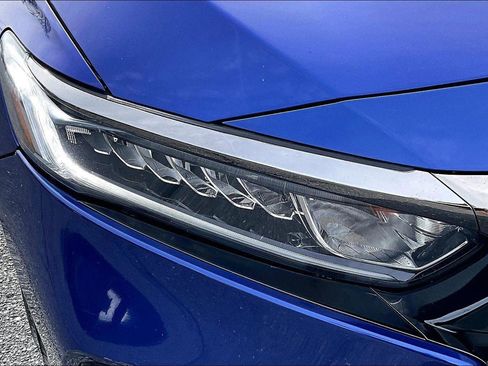Used 2018 Honda Accord Sport image 28