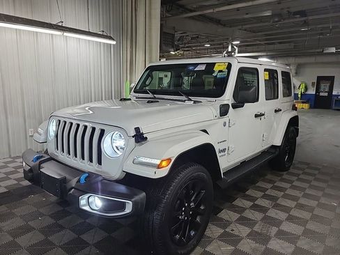 Used 2022 Jeep Wrangler Unlimited Sahara w/ Cold Weather Group image 2