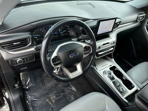 Used 2021 Ford Explorer XLT w/ Equipment Group 202A image 10
