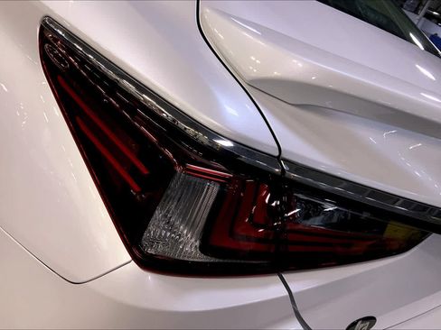 Used 2022 Lexus ES 350 w/ Premium Package image 29