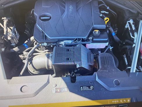 Certified 2025 Genesis GV70 2.5T w/ Advanced Package image 17