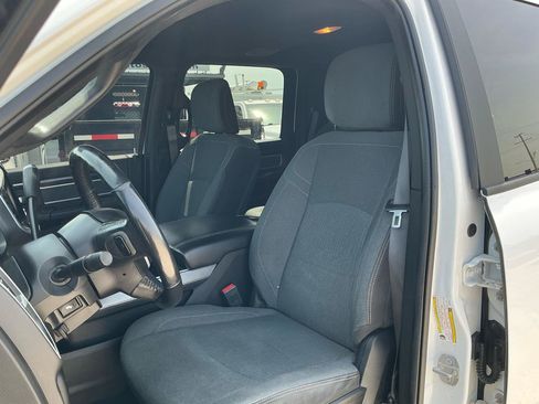 Used 2022 RAM 2500 Big Horn w/ Level C Equiment Group AWD/4WD image 17