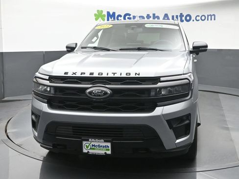 Used 2023 Ford Expedition Limited AWD/4WD image 23