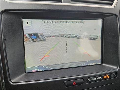 Used 2019 Ford Explorer XLT w/ Equipment Group 201A FWD image 14