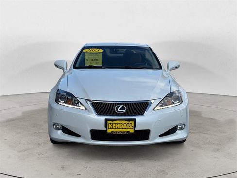 Used 2013 Lexus IS 250C image 2
