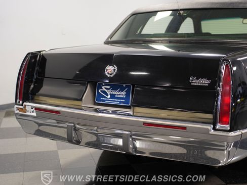 Used 1995 Cadillac Fleetwood Brougham RWD image 27