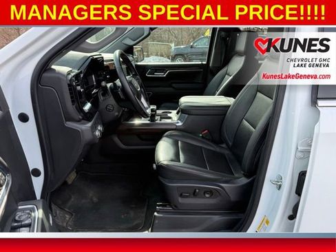 Used 2023 GMC Sierra 1500 SLT w/ SLT Convenience Package image 12