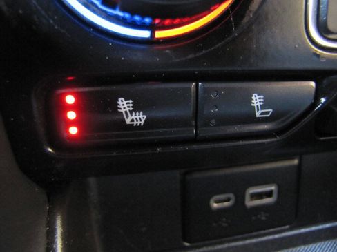 Used 2021 Chevrolet Tahoe Z71 w/ Luxury Package image 43