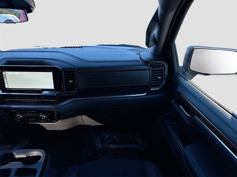 Used 2025 GMC Sierra 1500 Elevation image 23