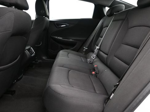 Used 2020 Chevrolet Malibu LT FWD image 12