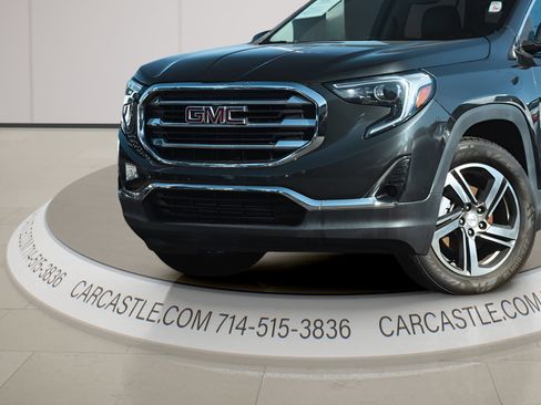 Used 2020 GMC Terrain SLT AWD/4WD image 2