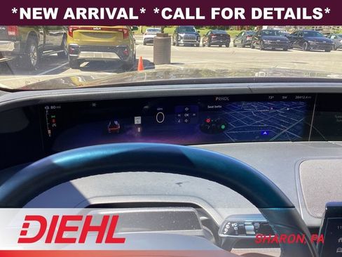 Used 2024 Lincoln Nautilus Premier w/ Jet Appearance Package AWD/4WD image 11