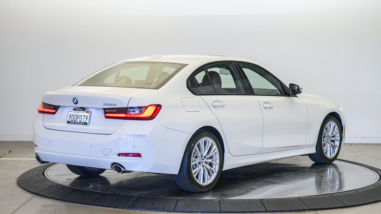 Certified 2023 BMW 330i Sedan w/ Convenience Package RWD image 5