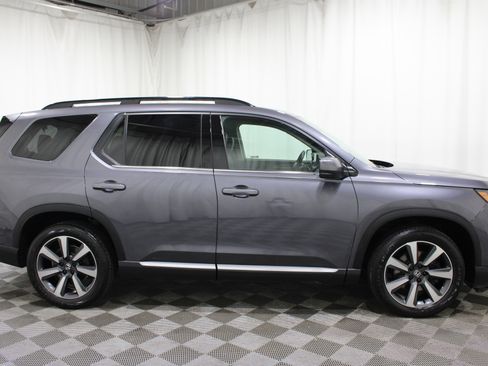 Used 2023 Honda Pilot Touring image 34