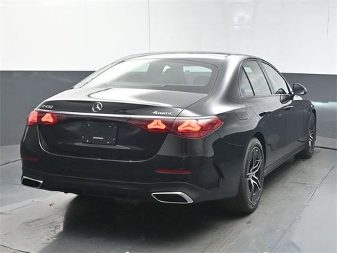 New 2026 Mercedes-Benz E 450 4MATIC Sedan image 7