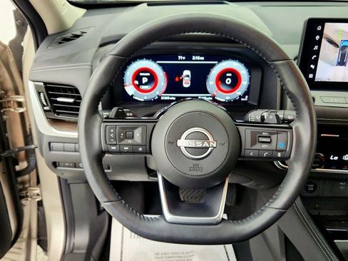 Used 2024 Nissan Rogue Platinum w/ Platinum Premium Package AWD/4WD image 14
