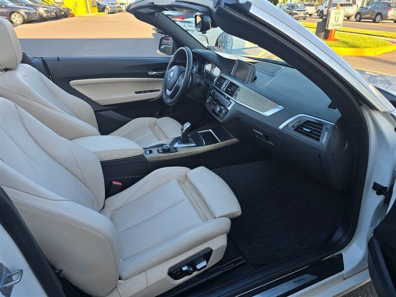 Used 2018 BMW 230i Convertible RWD image 12