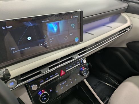 Certified 2025 Hyundai Tucson SEL AWD/4WD image 11