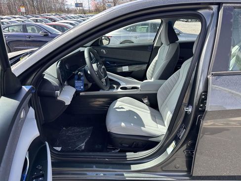 New 2026 Hyundai Elantra Limited w/ Cargo Package FWD image 15