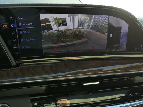 Certified 2023 Cadillac Escalade ESV Sport Platinum w/ Heavy-Duty Trailer Package image 21