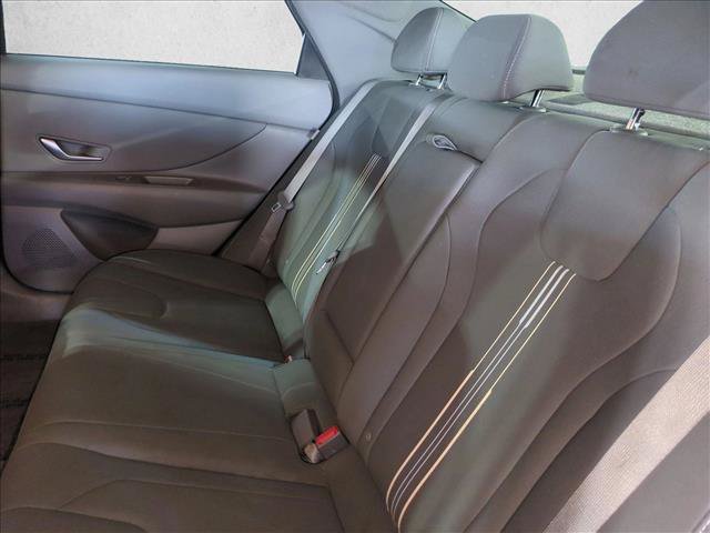 Used 2025 Hyundai Elantra SEL FWD image 19